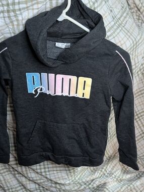 Puma Girls Size 8/10 Gray With Blue Pink And Yellow Sparkle Logo.
